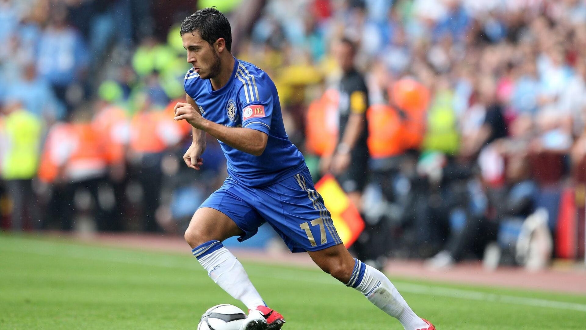 赛事门票收入增长带动俱乐部收入结构优化，赛事收入构成