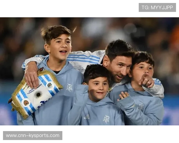 梅西与旧队友同游海岛，昔日情谊被镜头捕捉