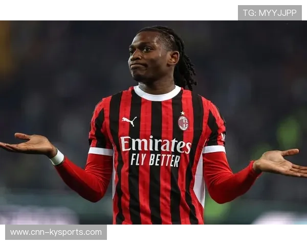 莱奥内切抽射，罗马门将飞身扑出，巴西门将莱奥